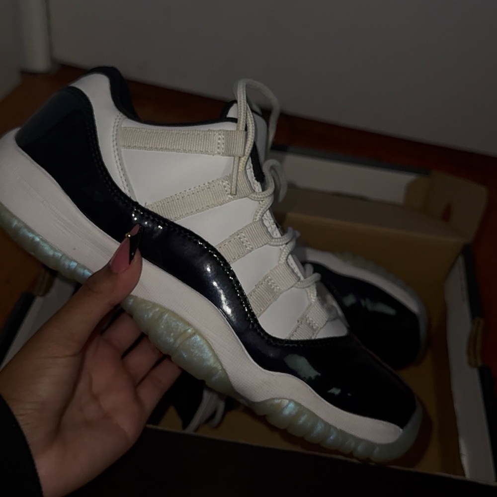 Air Jordan 11 Retro Low BG “Emerald Rise” (White/Black/Teal) — Size 6.5Y